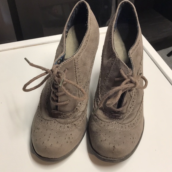 Fioni - booties - I - Picture 7 of 8